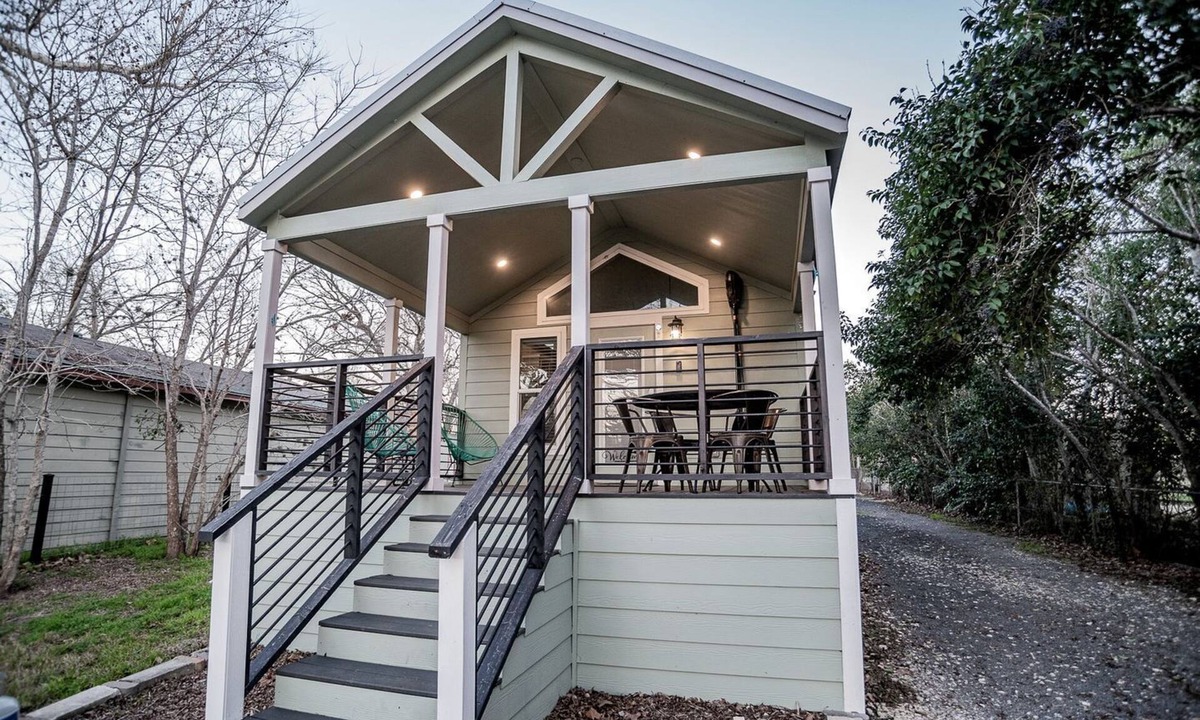 Seguin Cabin | Wonderful Tiny House with River Access in Seguin, Texas