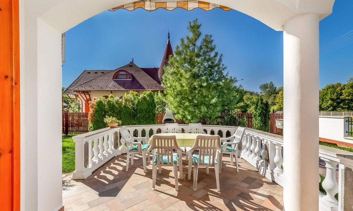 Balatonbereny House | Wonderful villa for 8 people with WIFI, private pool, A/C, TV, terrace and pets allowed
