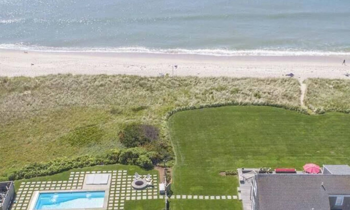 Madaket House | Wonderful waterfront home with pool and jacuzzi