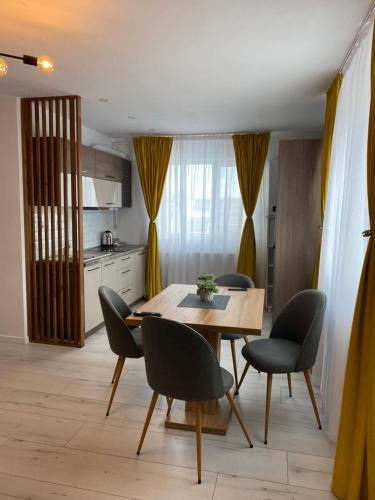 Bistrita Apartment | Wonderland apartment Self Check-in Parking Free
