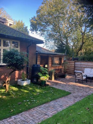 Hopton House | Woodland Retreat, Market Lane, Blundeston, Lowestoft