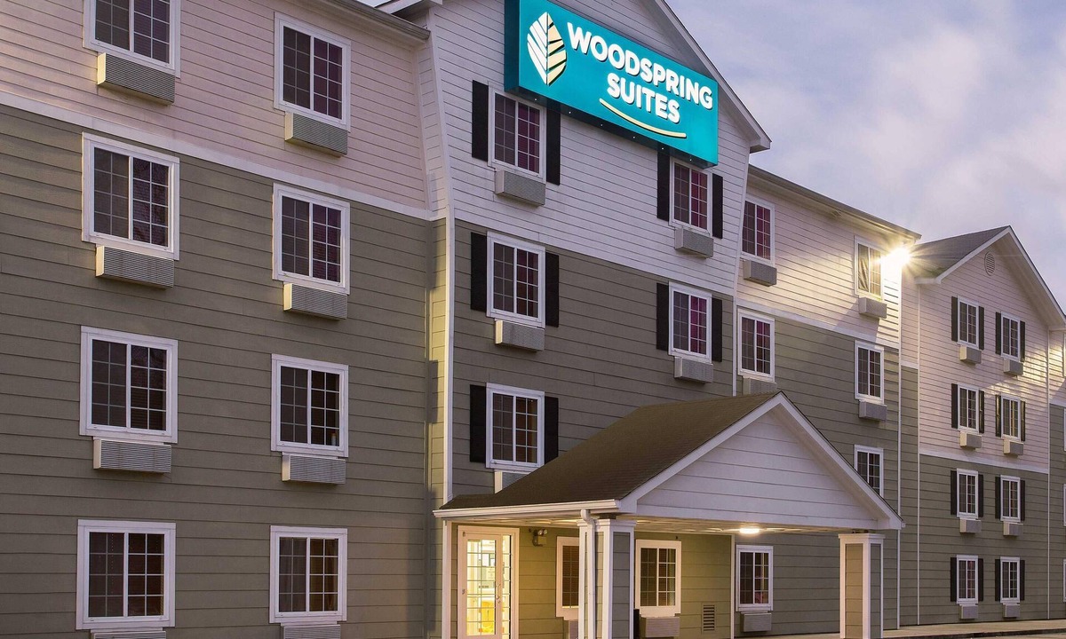Lobdell/Woodale Hotel | WoodSpring Suites Baton Rouge Airline Highway