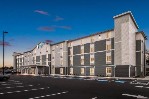Beaverton Hotel | WoodSpring Suites Beaverton - Portland West