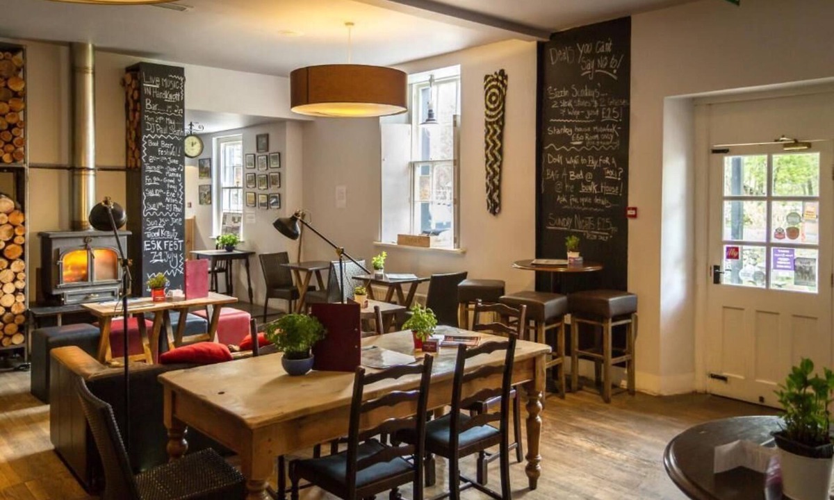 Holmrook Bed & Breakfast | Woolpack Inn