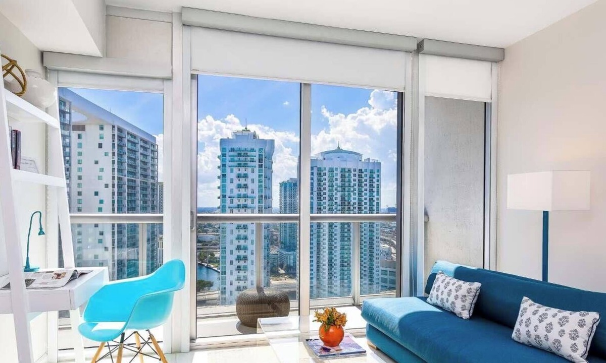 Downtown Miami Apartment | World Cup Base | Balcony Studio | Brickell Parties