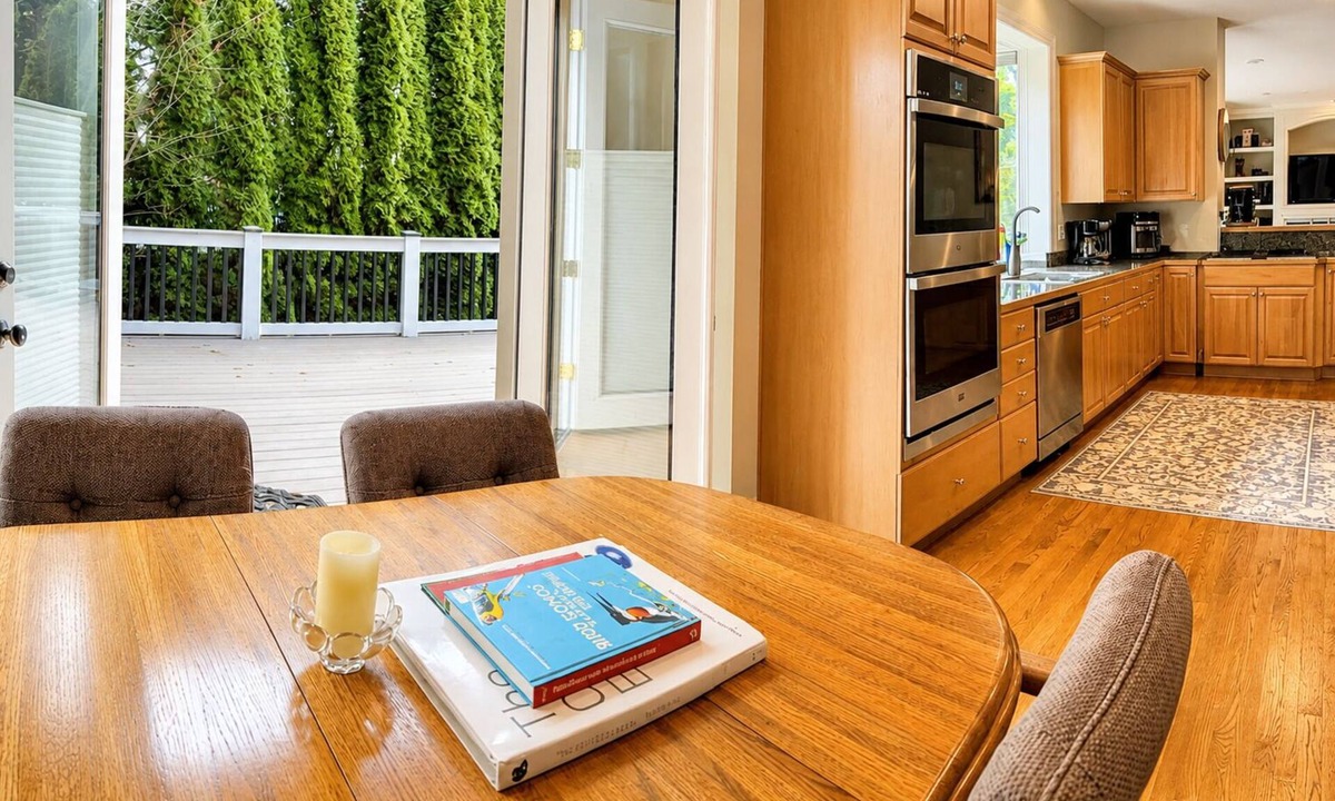 North Creek House | World Cup Games on 126” Screen in Upscale and Spacious House+Much More