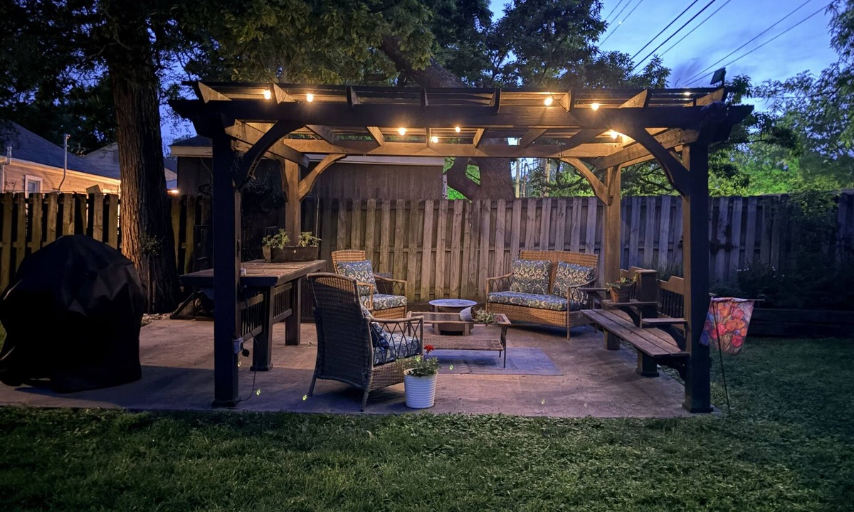Roeland Park House | World Cup Home Base; 10 Min to Plaza & Downtown; Fire Pit + Pool Access
