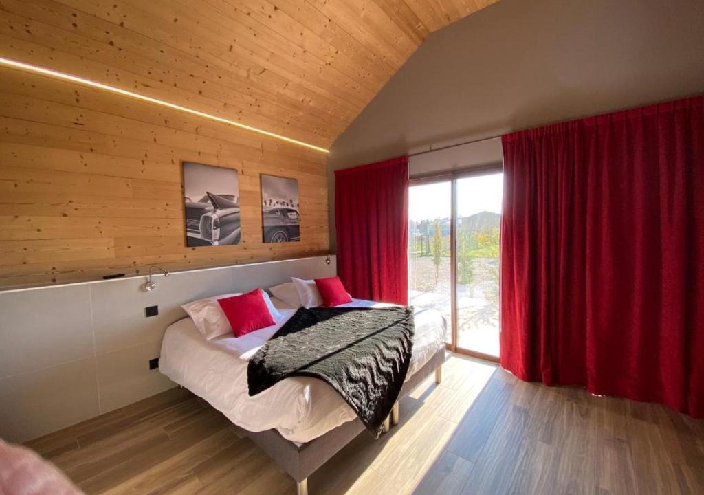 Saint-Vulbas Hotel | World Hotel