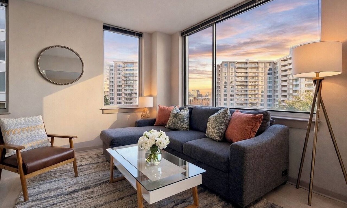 Aurora Highlands Apartment | Wow! 5 min to DC/Metro/Mall Stunning 2B King Bed Pool Gym