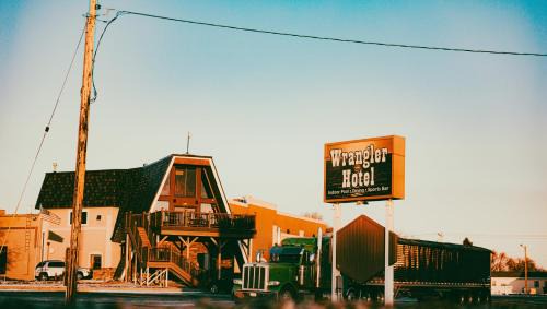 Mobridge Hotel | Wrangler Inn Mobridge