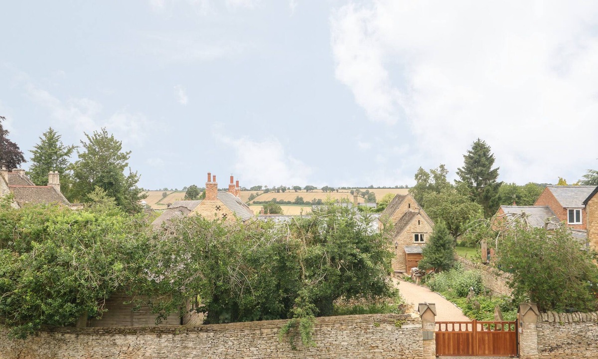 Longdon House | Wren Cottage