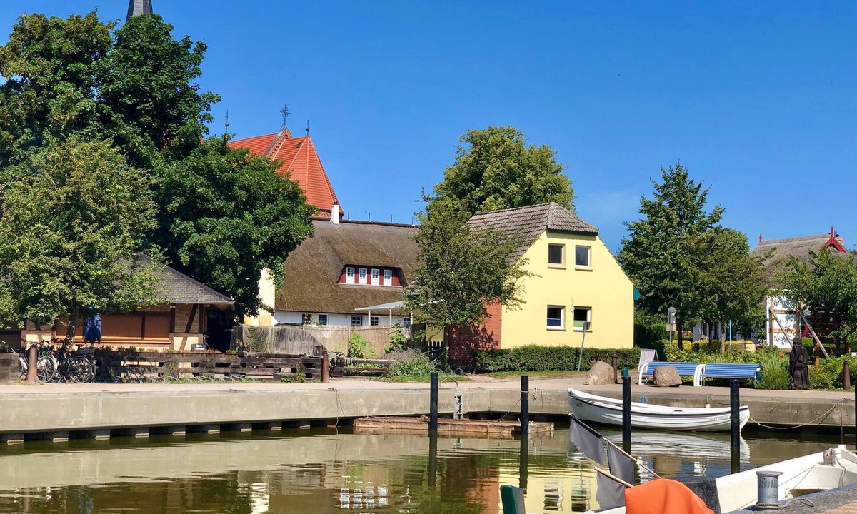 Ostseebad Wustrow Cottage | Wustrow Parish Barn