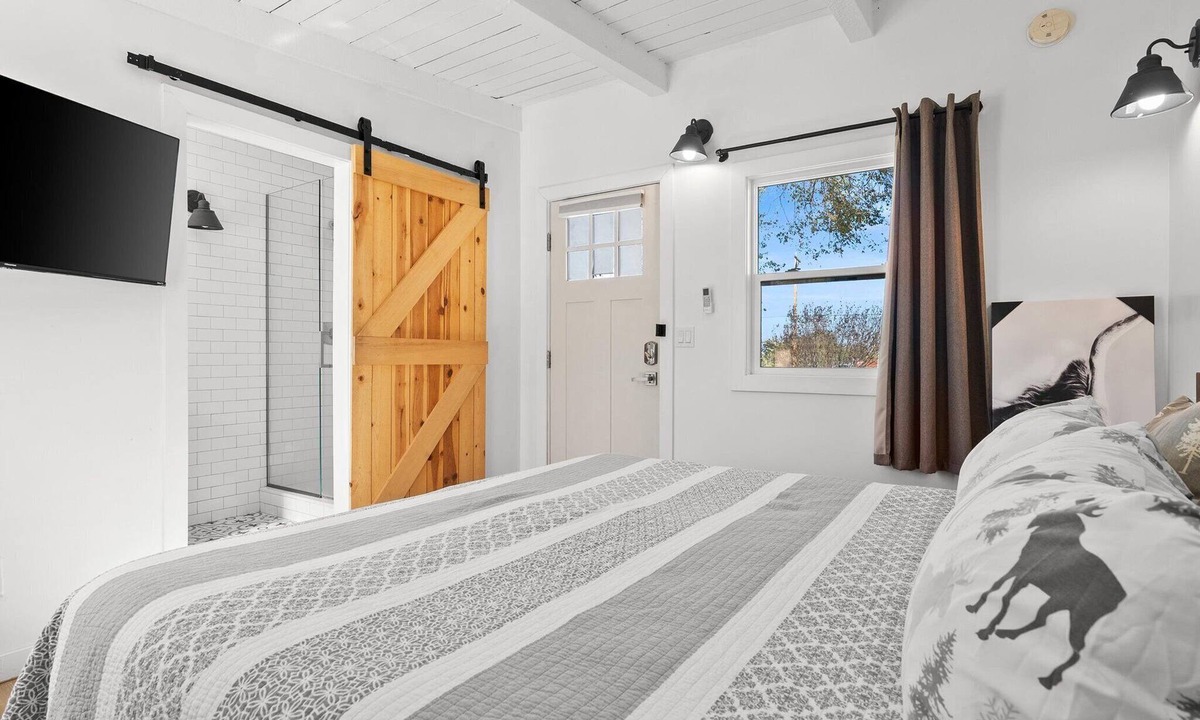 Walker Apartment | WWM 3 · 3 Explore, Swim, Dream, The E Sierras WWM 3