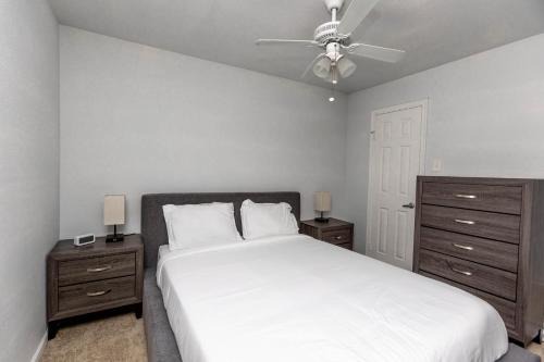 Coliseum Central Apartment | Wyndham 108 Corporate & Modern 1br suite
