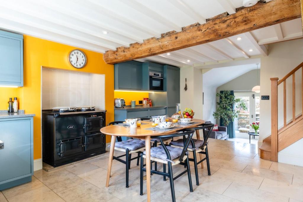 Adderbury House | Wynn Cottage