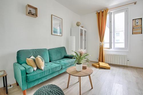 Saint-Maurice Apartment | X - Studio Vanille - À 15 min de Paris