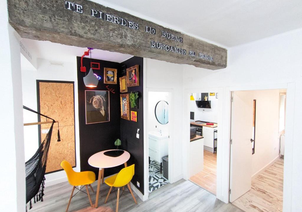 Ponferrada Apartment | XOXO - Salinas
