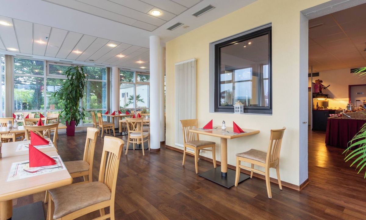 Oberasbach Hotel | XZLLENZ light Hotel
