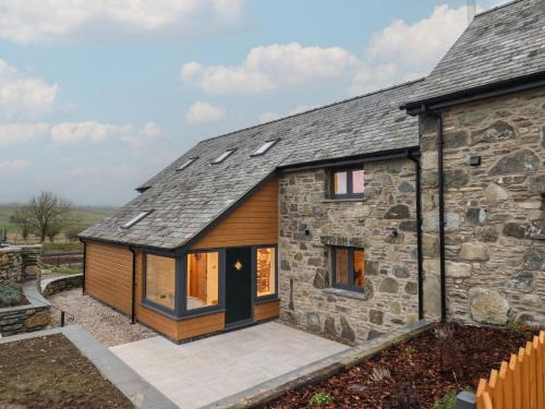 Cwmtirmynach House | Y Stabl