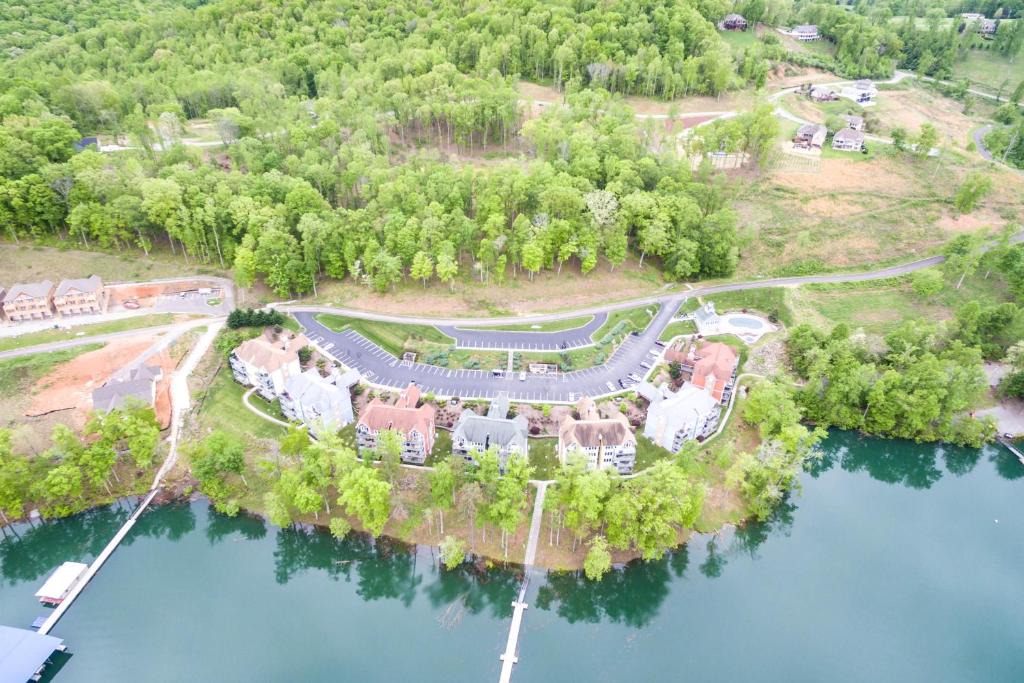 Andersonville Hotel | Yacht Club Cabana