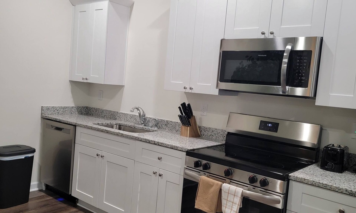 Lithonia Apartment | Yah House New Modern Basement in Heart of Metro Atlanta