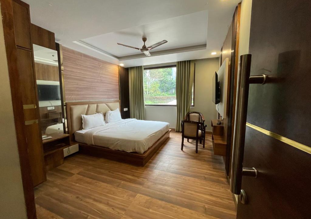Tapovan Hotel | Yatram