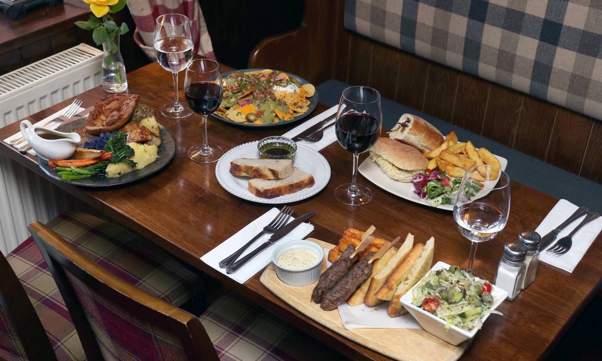 Castleton Hotel | Ye Olde Cheshire Cheese Inn