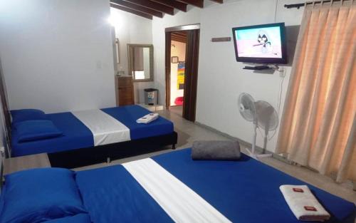 La America Hostel | Yellow House Hostel