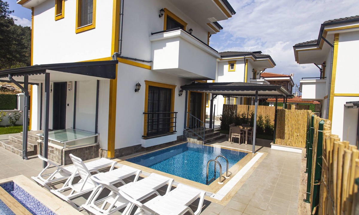 Tasbuku Villa | Yellow Villa Marmaris Daily Weekly Rental