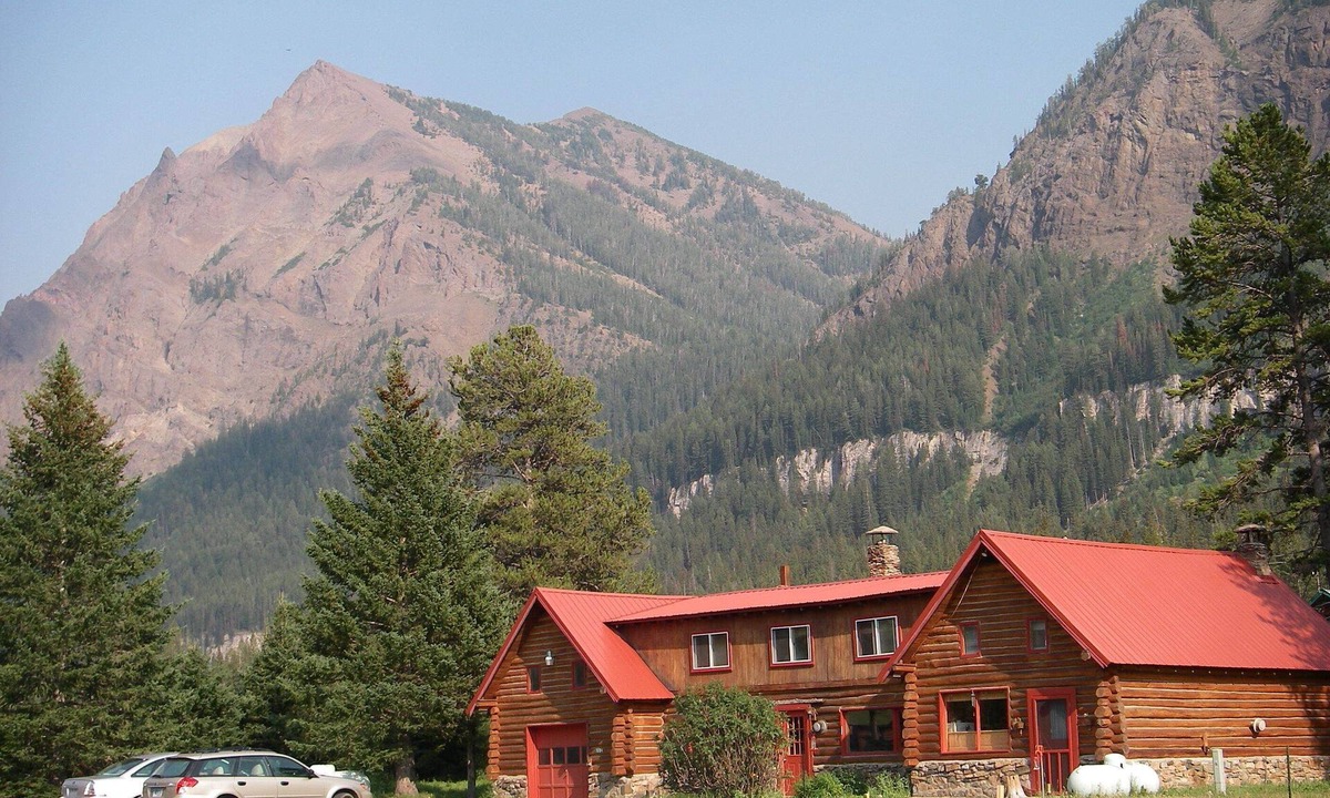 Cooke City-Silver Gate House | Yellowstone Park - 1/2 Mile-Silver Gate