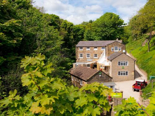 Fylingdales Hostel | YHA Boggle Hole