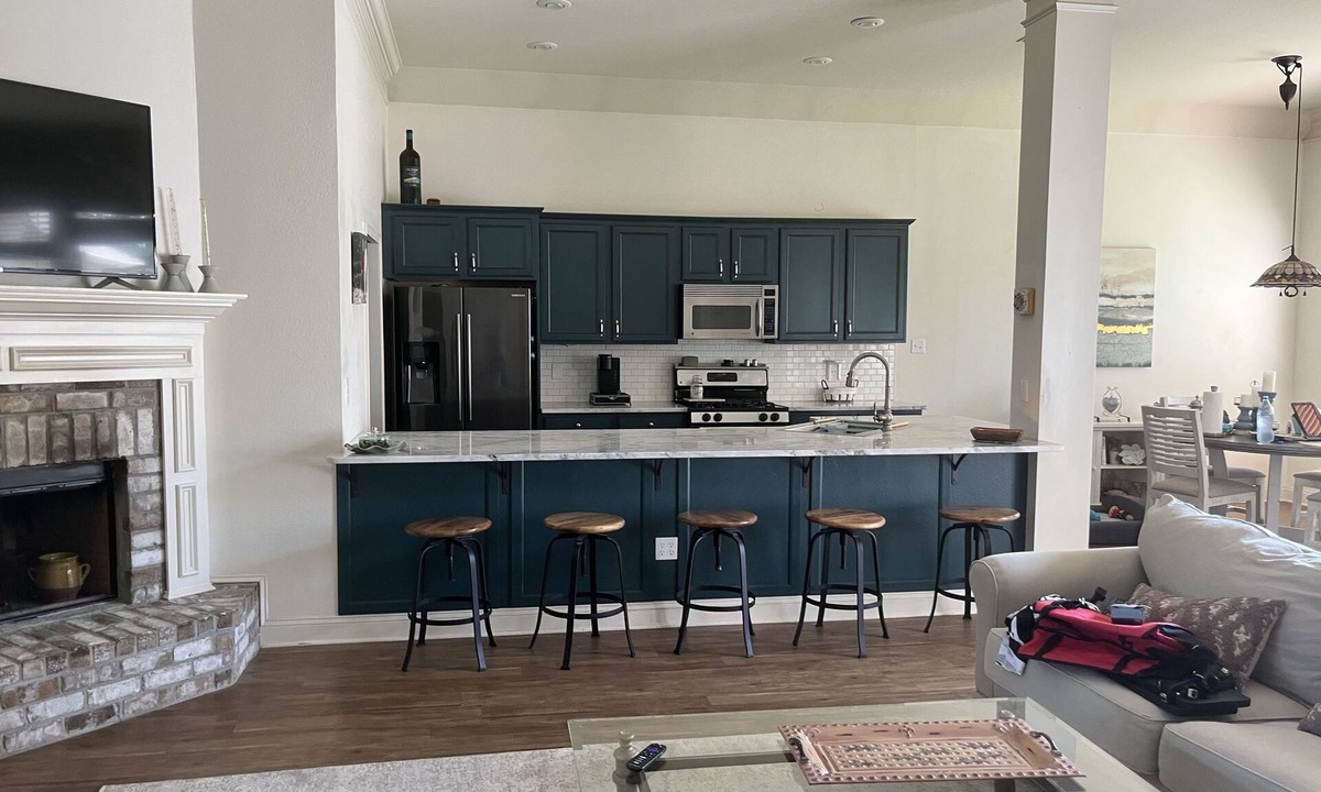 Mandeville House | You found it! Great 3/2 in heart of Mandeville. Bring the family and the pups!