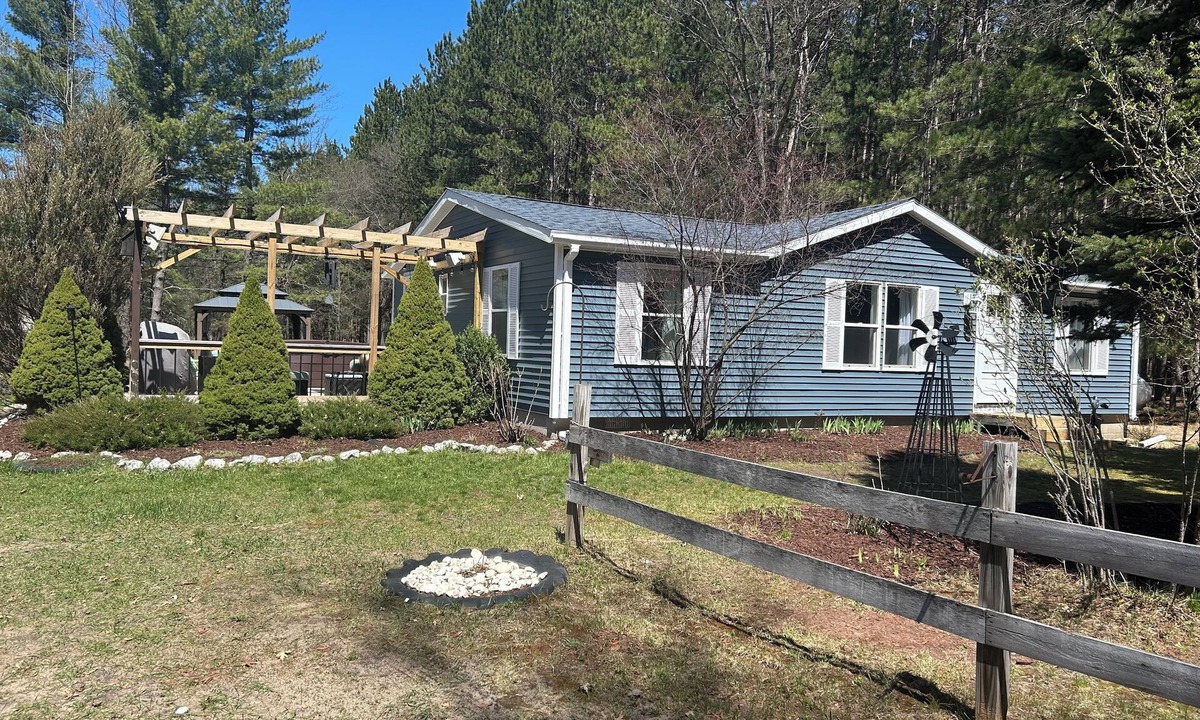 Grayling House | Your Cozy Boho Cabin In The Woods Located In Grayling Michigan!