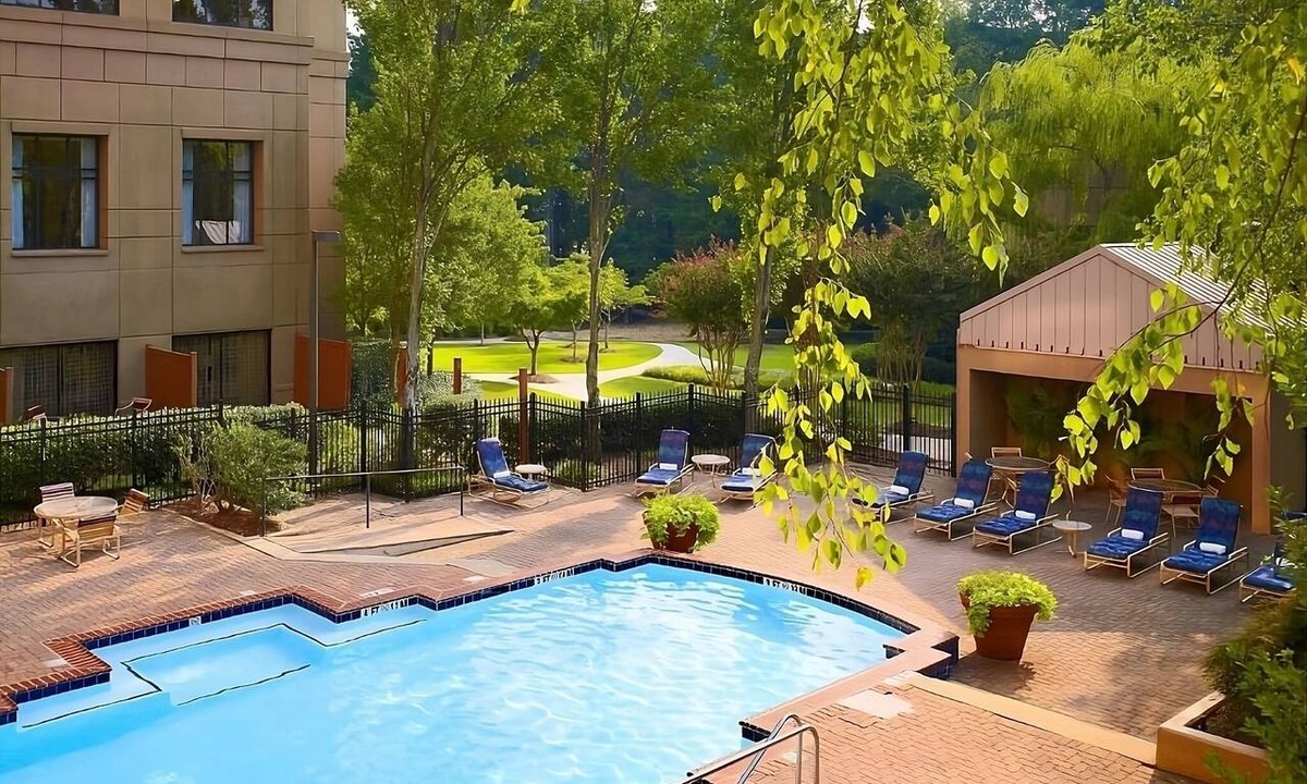 Gwinnett Place Hotel | Your Home Away From Home! Pet-Friendly unit awaits! Near Gwinnett Place Mall