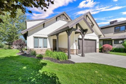 Eden House | Your Luxury Mountain Adventure Home