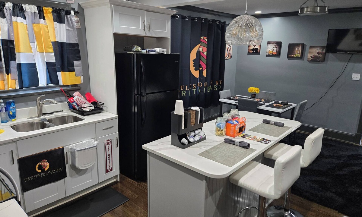 McGuire House | Your Private 2-Bedroom House Sanctuary