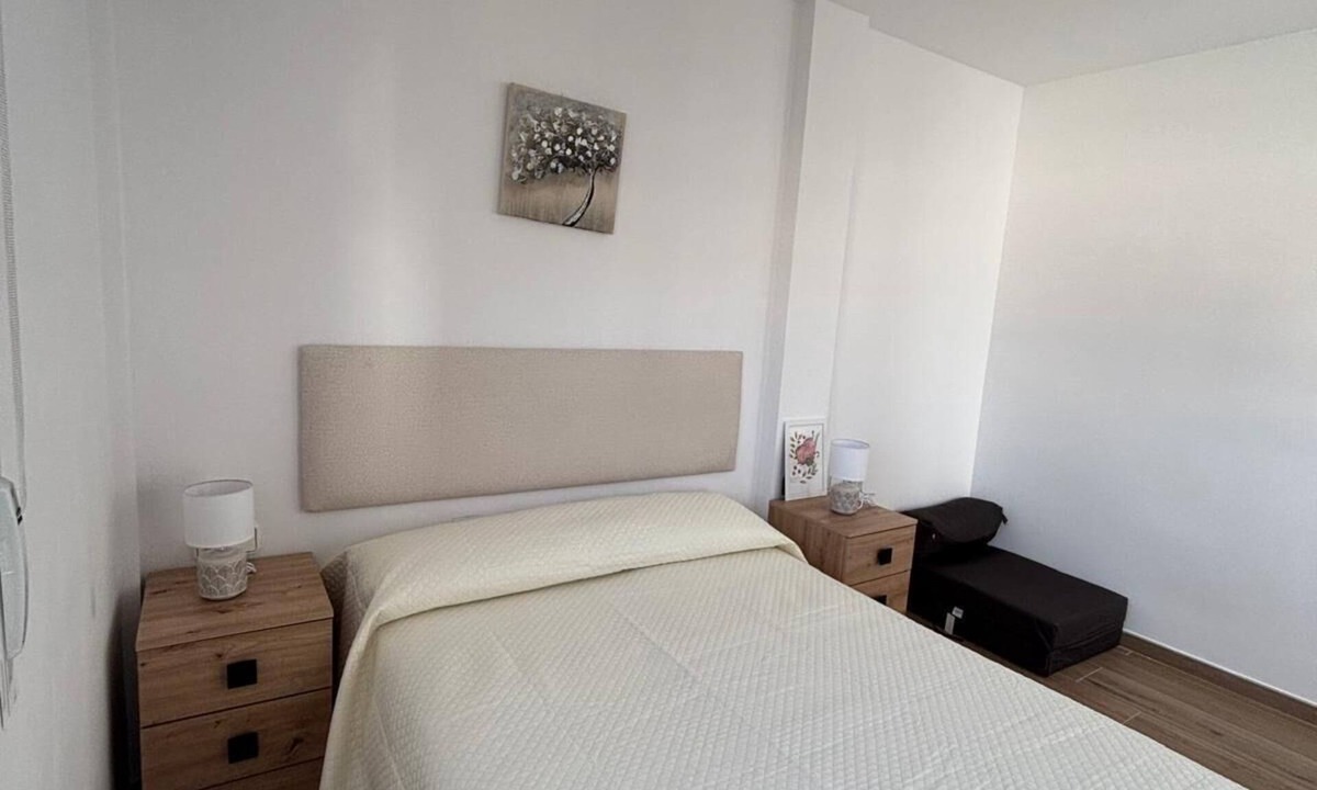 Centro Comercial Apartment | Your Sanctuary with a View of History: Live Córdoba from the Heart of the City
