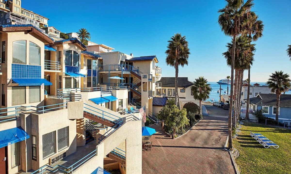 Avalon Hotel | Your Search for the Perfect Stay Ends Here! Partial Ocean View, Free Parking!