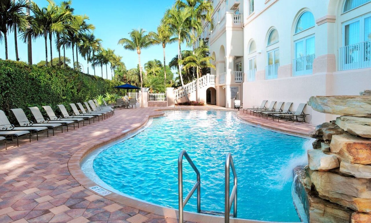 Park Shore Hotel | Your Search for the Perfect Stay Ends Here! 2 Units, Outdoor Pool, Free Parking!