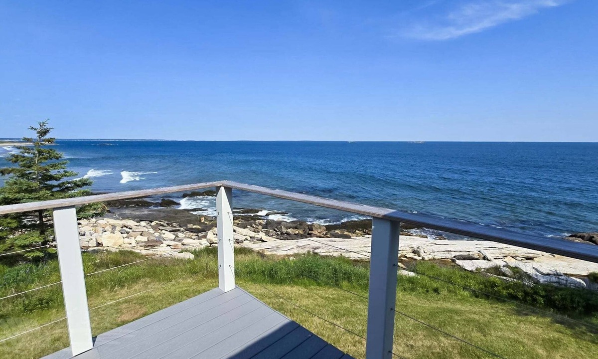 Georgetown Cottage | Your Tranquil Indian Point Retreat with Breathtaking Views & Beach Access