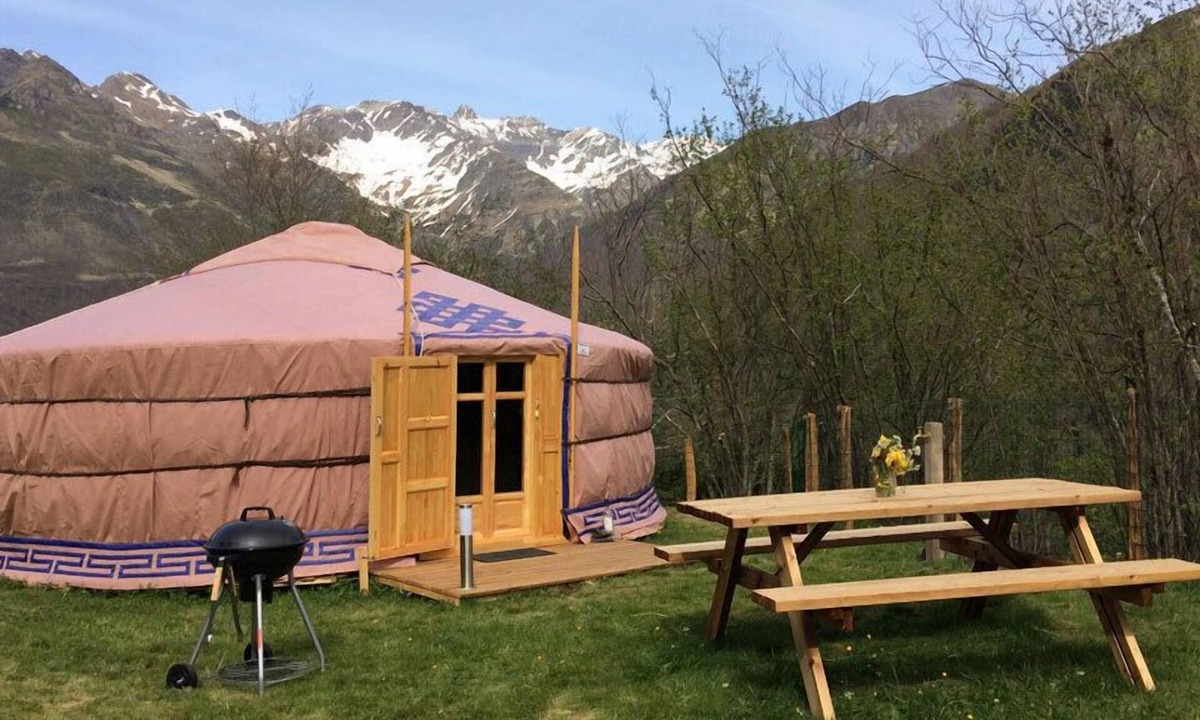 Gedre RV Rental | Yourtes Mongoles Gavarnie