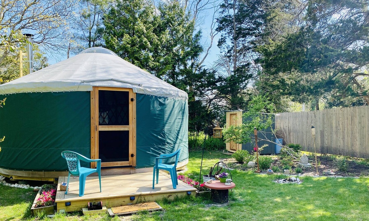 Westhampton House | YURT JUST 3 MILES TO THE BEACH