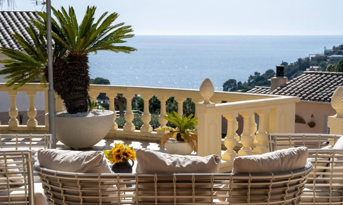 Tossa de Mar Villa | Yuta by Danlux Invest. private pool