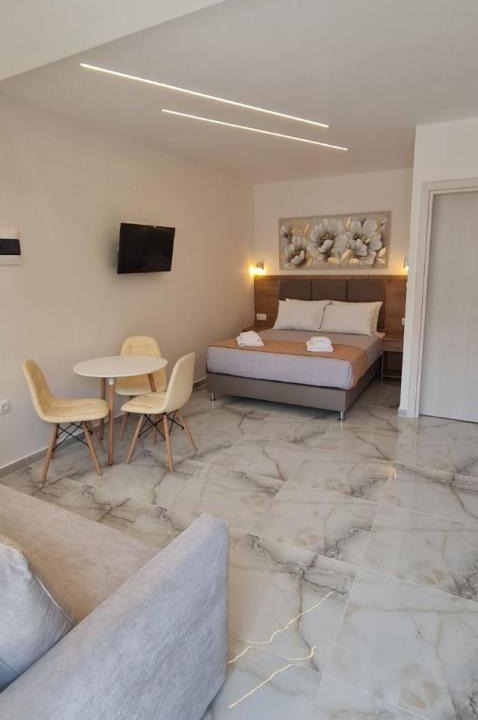 Neoi Epivates Apartment | Z Elegant Studios