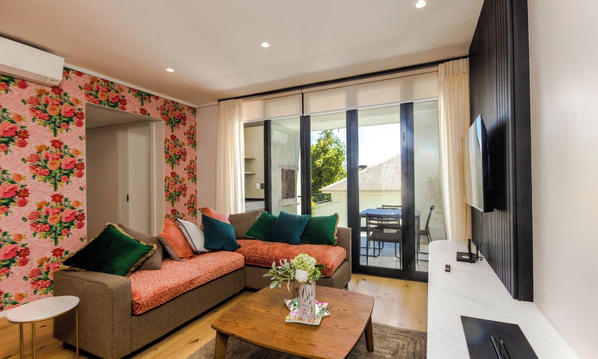 Stellenbosch Central Apartment | Stylish Apartment in Cape Winelands District