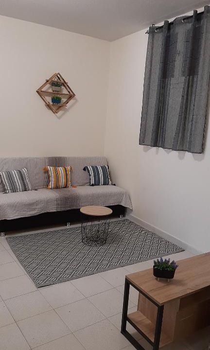 Ermoupoli Apartment | Zar 3