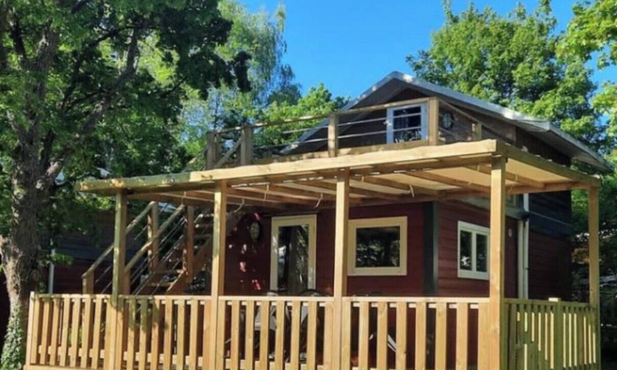 Secondigny Ski Chalet | ZEcamping 4 étoiles familial piscine chauffée locatif BBQ clim 36m2