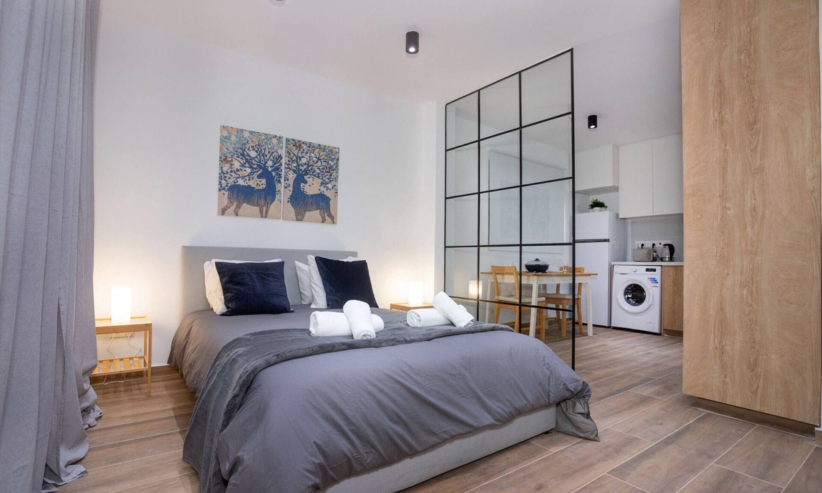 Neapolis Apartment | Zen Studio