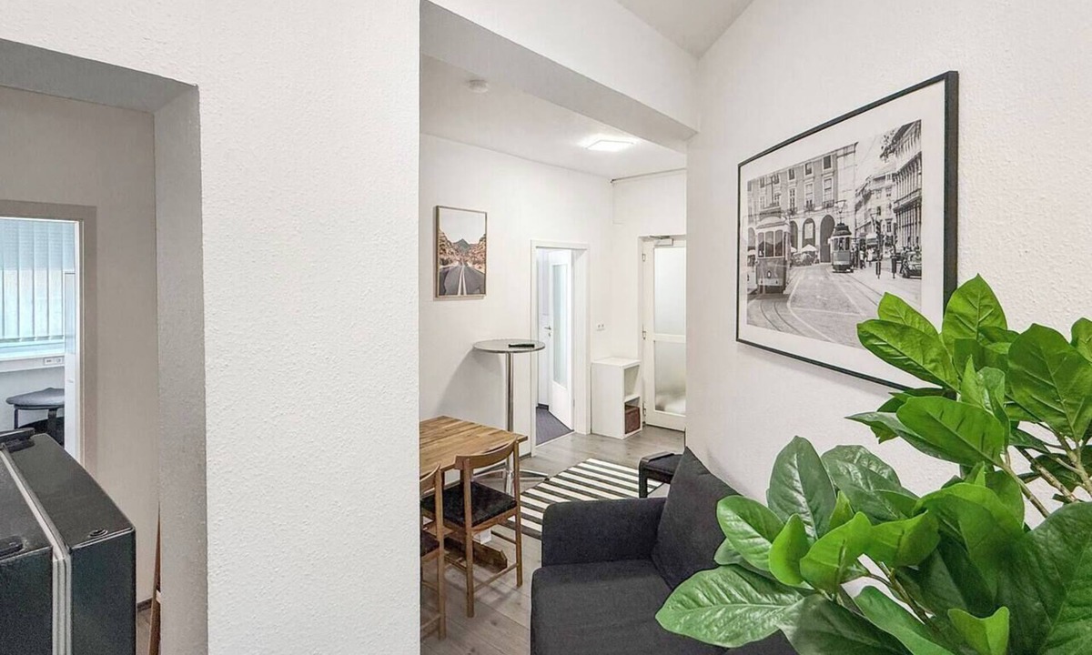 Rathaus Apartment | Zentrales Stgt Apt – 3SZ, 12 Pers.