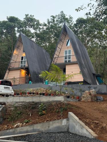 Irinjalakuda Villa | Zerahs Private Pool Villa, Athirappilly - Extra upstair Bed space